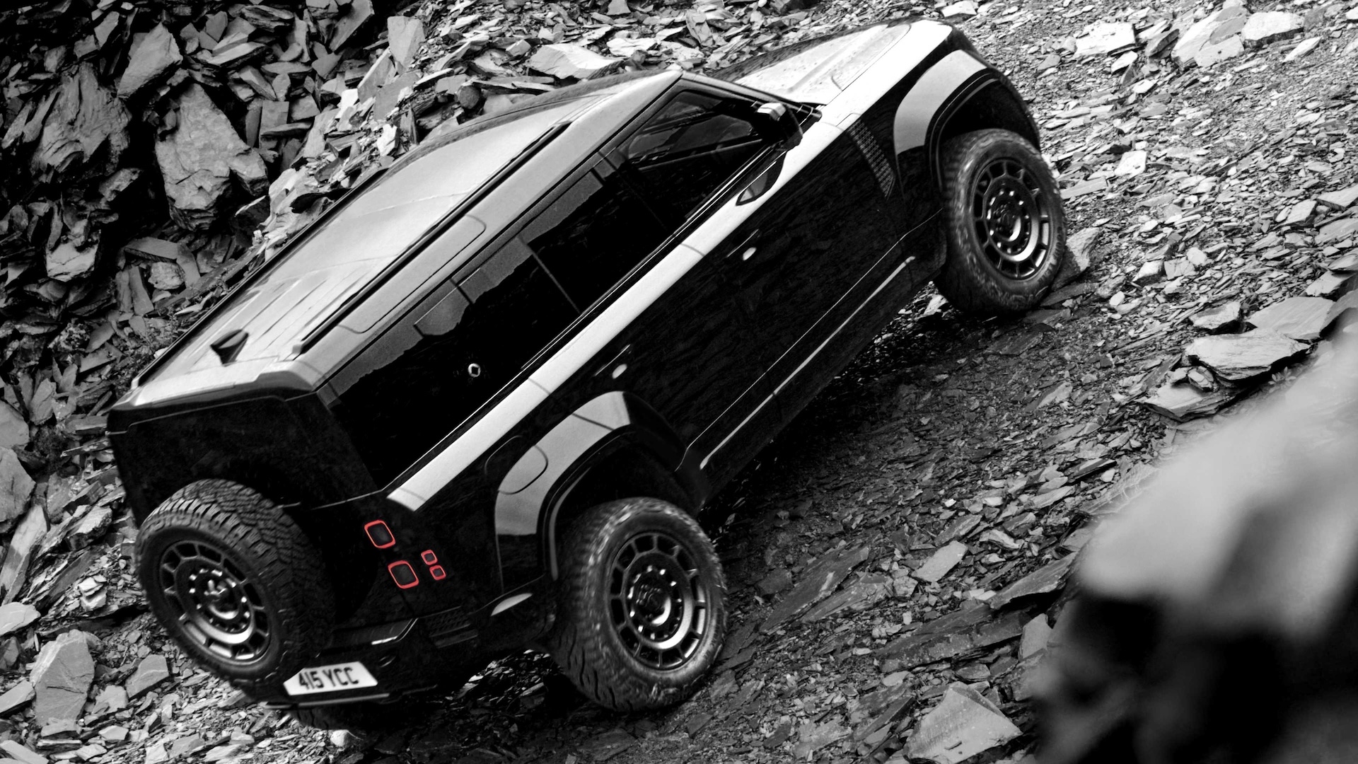 Defender OCTA Black välisilme