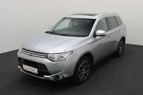 Продается подержанный автомобиль Mitsubishi Outlander Instyle X-Line, 2015, 213 427 км, 2.0, 89 kW, подключаемый гибрид, автомат, полный привод, JMBXDGG2WEZC08272