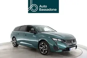 Продается подержанный автомобиль Peugeot 308, 2024, 12 000 км, 1.2, 100 kW, гибрид, автомат, передний привод, VR3FRHPY1RY580432