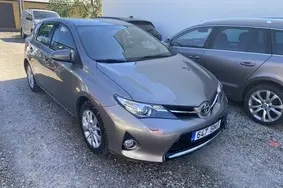 Продается подержанный автомобиль Toyota Auris, 2014, 85 870 км, 1.6, 97 kW, бензин, механическая, передний привод, 647BMT, SB1ME3JE20E059556
