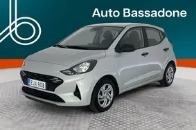 For sale used car Hyundai i10, 2023, 5 000 km, 1.0, 49 kW, petrol, manual, front-wheel drive, NLHDM51C4RZ226196