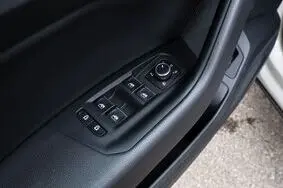 Müüa kasutatud auto Volkswagen Touareg, 2021, 51 000 km, 3.0, 169 kW, diisel, automaat, nelikvedu, OE8335, WVGZZZCRZND010853