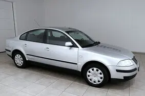 Müüa kasutatud auto Volkswagen Passat, 2001, 349 000 km, 2.0, 85 kW, bensiin, manuaal, esivedu, 787TFY, WVWZZZ3BZ2P032826