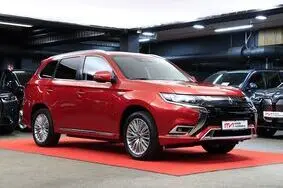 Müüa kasutatud auto Mitsubishi Outlander PHEV Plus 4WD CVT, 2019, 65 967 km, 2.0, 99 kW, hübriid, automaat, nelikvedu, JMBXDGG3WKZ029575
