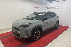 Продается подержанный автомобиль Toyota Yaris Cross Premiere Edition, 2024, 5 700 км, 1.5, 68 kW, гибрид, автомат, полный привод, 689MYY, JTDKHAEB80A000646