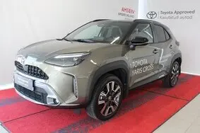 Продается подержанный автомобиль Toyota Yaris Cross Premiere Edition AWD 130, 2024, 650 км, 1.5, 68 kW, гибрид, автомат, полный привод, 334SFF, JTDKHAEB00A000706