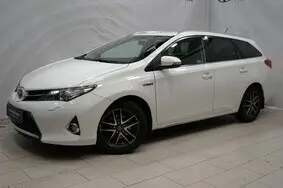 Продается подержанный автомобиль Toyota Auris Active Hybrid, 2014, 241 000 км, 1.8, 73 kW, гибрид, автомат, передний привод, 750BML, SB1ZS3JE30E130844