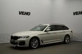 Müüa kasutatud auto BMW 530 e xDrive Touring M Sport, 2021, 66 000 km, 135 kW, pistikhübriid, automaat, nelikvedu, WBA31CG0XMCH05393