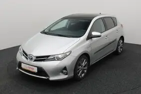 Müüa подержанный автомобиль Toyota Auris Aspiration, 2014, 1.8, 73 kW, гибрид б+э, автомат, передний привод, NW3678, SB1MS3JE40E004891