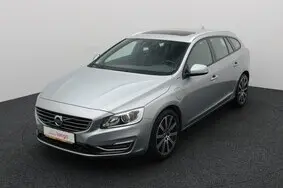 Müüa kasutatud auto Volvo V60 R-Design, 2016, 121 385 km, 2.4, 120 kW, pistikhübriid, automaat, nelikvedu, NCY972, YV1GWBNH0H1337803