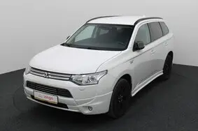 Müüa kasutatud auto Mitsubishi Outlander Executive Edition, 2014, 220 578 km, 2.0, 89 kW, pistikhübriid, automaat, nelikvedu, JMBXDGG2WEZC03975