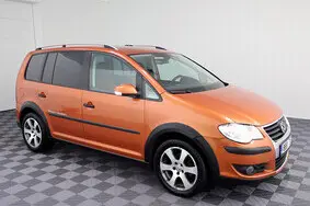 Продается подержанный автомобиль Volkswagen Touran, 2008, 268 000 км, 2.0, 103 kW, дизель, механическая, передний привод, 889TJG, WVGZZZ1TZ8W121293