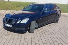 For sale used car Mercedes-Benz E 350 AVANTGARDE BlueEFFICIENCY 4MATIC, 2010, 300 300 km, 3.0, 170 kW, diesel, automatic, four-wheel drive, 528DBL, WDD2122891A343074