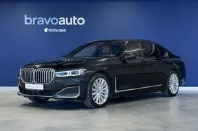 Продается подержанный автомобиль BMW 730 d xDrive, 2021, 87 632 км, 3.0, 210 kW, гибрид, автомат, полный привод, 104NKF, WBA7B81030CG41826