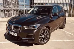 Продается подержанный автомобиль BMW X5 xDrive 45e Plug-in Hybrid, 2020, 75 000 км, 3.0, 210 kW, подключаемый гибрид, автомат, полный привод, 321ZRO, WBATA610309D77882