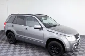 Müüa kasutatud auto Suzuki Grand Vitara, 2006, 306 000 km, 2.0, 103 kW, bensiin, manuaal, nelikvedu, 001IKE, JSAJTD54V00113011