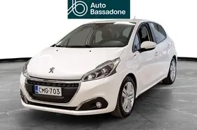 Продается подержанный автомобиль Peugeot 208, 2019, 62 000 км, 1.2, 61 kW, бензин, механическая, передний привод, VF3CCHMRPKT003239