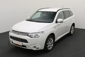 Müüa kasutatud auto Mitsubishi Outlander Executive Edition, 2014, 221 627 km, 2.0, 89 kW, pistikhübriid, automaat, nelikvedu, NLF632, JMBXDGG2WEZC03927