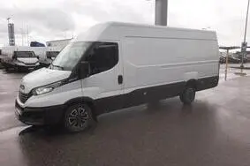 Продается подержанный vehicle Iveco Daily 35S18, 2021, 242 143 км, 3.0, 132 kW, дизель, автомат, задний привод, 670NPJ, ZCFC535D805419236