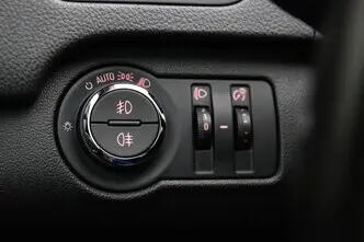 Opel Insignia, 1.4, 103 kW, bensiin, manuaal, esivedu