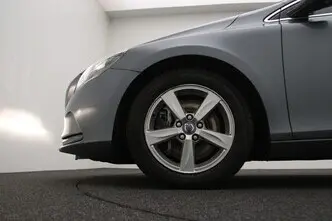 Volvo V40, 2.0, 140 kW, diisel, manuaal, esivedu