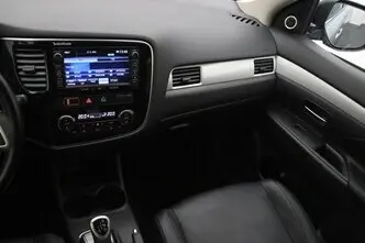 Mitsubishi Outlander, 2.0, 89 kW, pistikhübriid, automaat, nelikvedu