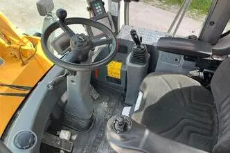 Liebherr L 550 4X4, 130 kW, diisel, automaat