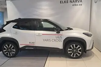 Toyota Yaris Cross, 1.5, 68 kW, гибрид, автомат, полный привод