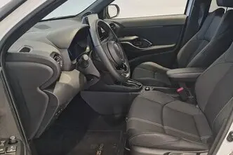 Toyota Yaris Cross, 1.5, 68 kW, гибрид, автомат, полный привод