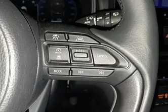 Toyota Yaris Cross, 1.5, 68 kW, гибрид, автомат, полный привод