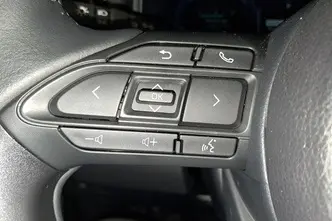 Toyota Yaris Cross, 1.5, 68 kW, гибрид, автомат, полный привод