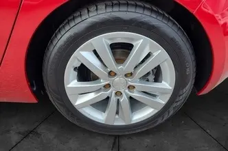 Peugeot 308, 1.2, 96 kW, бензин, механическая, передний привод