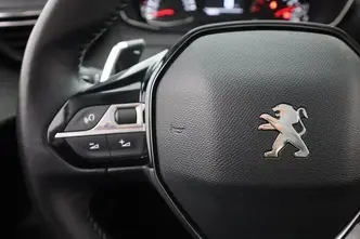 Peugeot 208, 1.2, 74 kW, бензин, автомат, передний привод