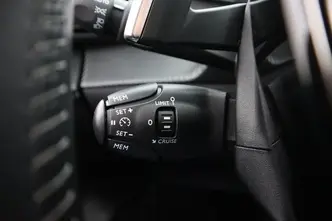 Peugeot 208, 1.2, 74 kW, бензин, автомат, передний привод