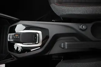 Peugeot 208, 1.2, 74 kW, бензин, автомат, передний привод