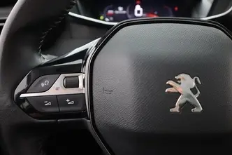 Peugeot 208, 1.2, 74 kW, бензин, механическая, передний привод