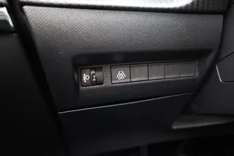 Peugeot 208, 1.2, 74 kW, бензин, механическая, передний привод
