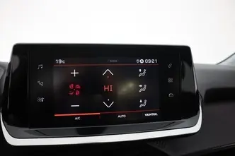 Peugeot 208, 1.2, 74 kW, бензин, механическая, передний привод