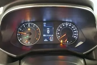 Renault Clio, 1.0, 67 kW, бензин, механическая, передний привод