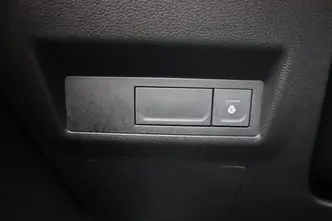 Renault Captur, 1.6, 154 kW, бензин, автомат, передний привод