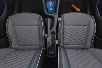 Fiat 600, 1.2, 74 kW, hübriid, automaat, esivedu