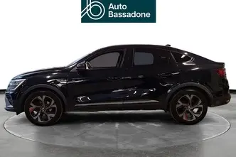 Renault Arkana, 1.6, 105 kW, гибрид, автомат, передний привод
