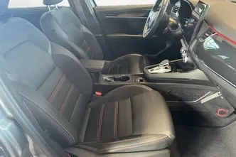 Renault Arkana, 1.6, 105 kW, гибрид, автомат, передний привод