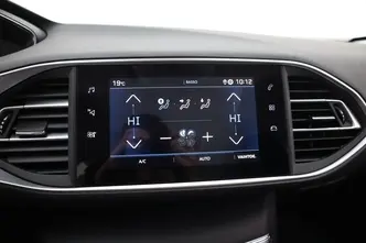 Peugeot 308, 1.2, 96 kW, petrol, automatic, front-wheel drive