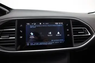 Peugeot 308, 1.2, 96 kW, petrol, automatic, front-wheel drive