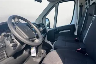 Peugeot Boxer, 2.2, 103 kW, diesel, manual, front-wheel drive