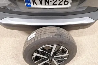 Peugeot e-2008, elekter, automaat, esivedu