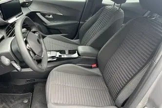 Peugeot e-2008, elekter, automaat, esivedu