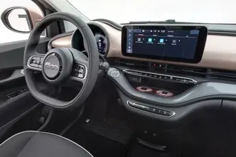Fiat 500e, 87 kW, elekter, automaat, esivedu