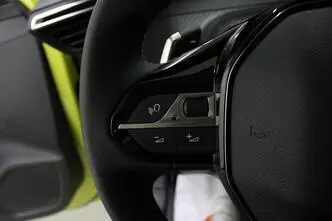 Peugeot 208, 1.2, 74 kW, hybrid, automatic, front-wheel drive